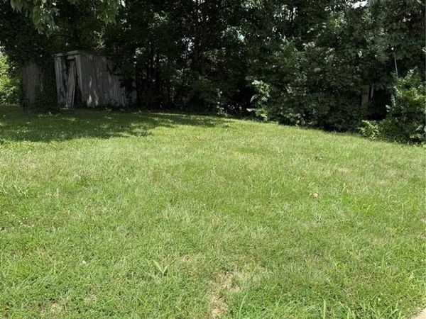 315 Veterans Memorial Parkway , Wright City, MO 63390
