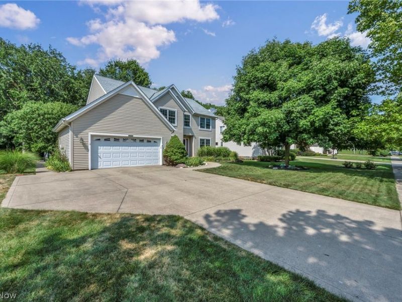24291 Rushmore Drive, Richmond Heights, OH 44143 Photo 2
