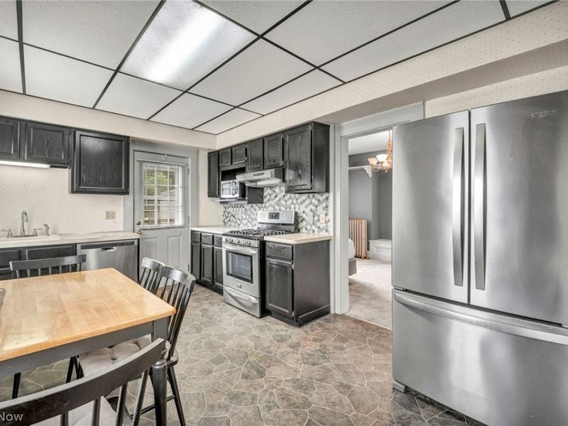 3293 W 99th Street, Cleveland, OH 44102 Photo 5