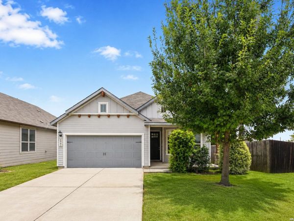4902 Drovers Path, St Hedwig, TX 78152
