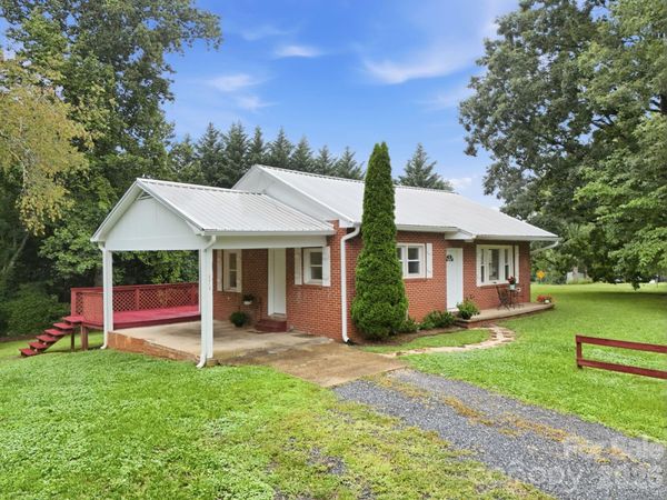 5418 Nix Creek Road , Marion, NC 28752