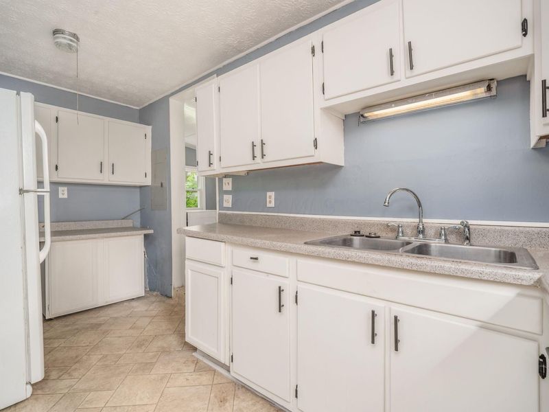 982 Colgate Road, Whitehall, OH 43213 Photo 6