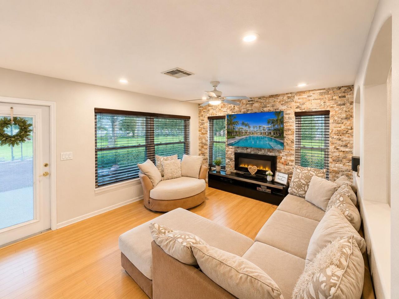 6461 Willoughby Circle, Lake Worth, FL 33463 Photo