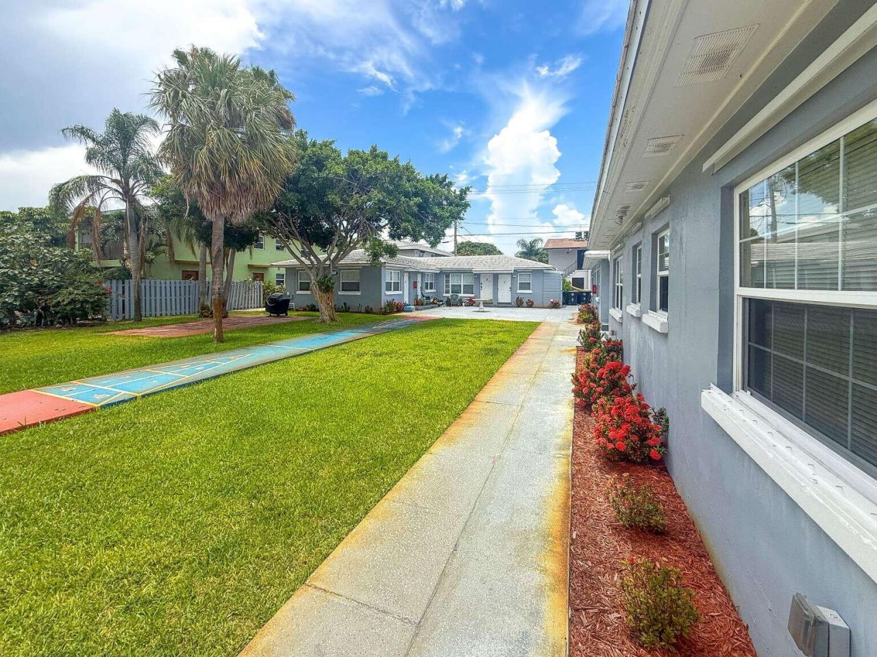 1001 S Federal Highway, Lake Worth Beach, FL 00000 Photo