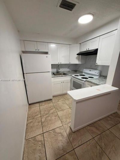 1860 NW 58 Ter, Unit 2, Sunrise, FL 33313 Photo