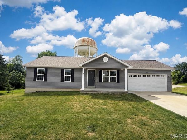 807 Navajo Trail , Warrenton, MO 63383