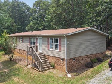 555 Knoll Woods Drive, Rustburg, VA 24588