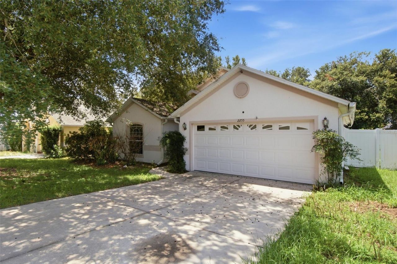 2255 Merry Road, Tavares, FL 32778 Photo
