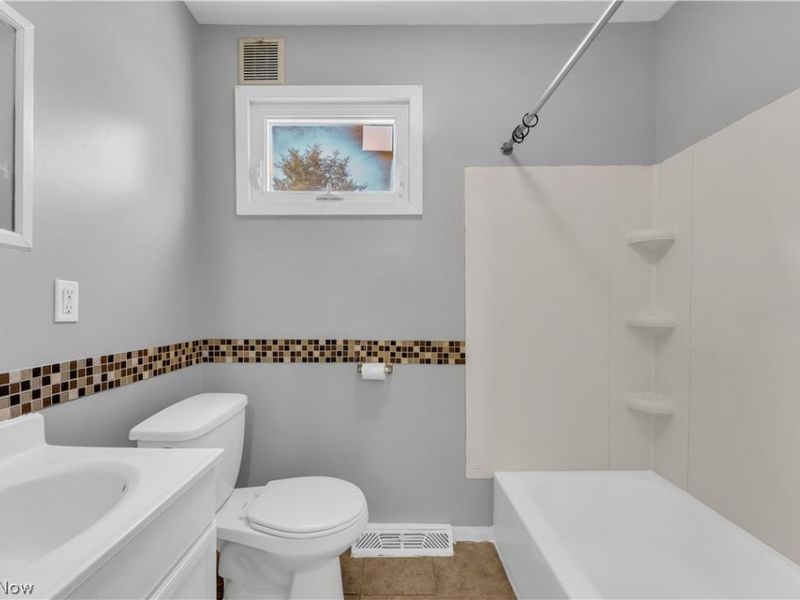 3624 Archwood Avenue, Unit 3624/DN, Cleveland, OH 44109 Photo 18