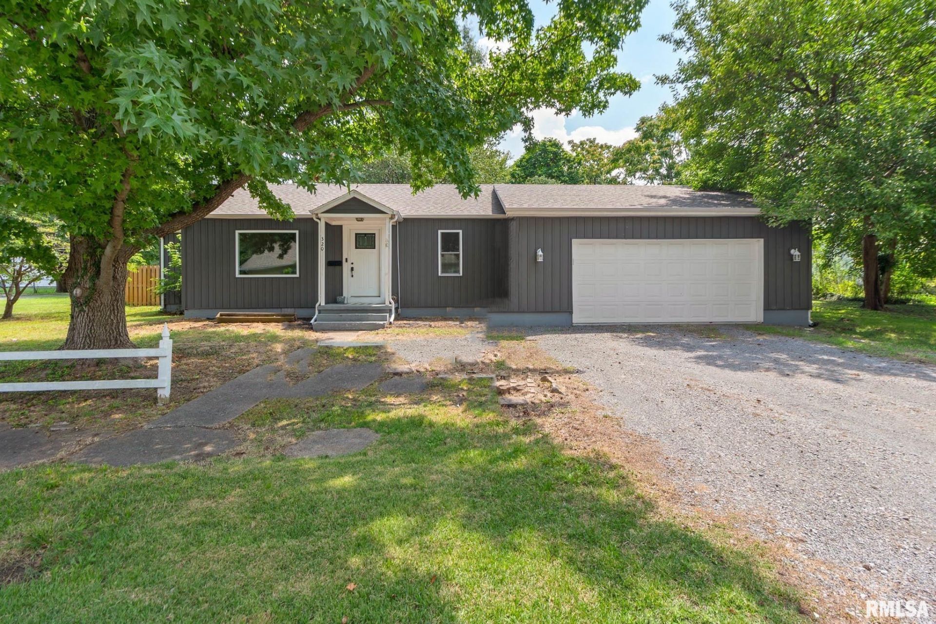 320 N 30th Street, Herrin, IL 62948 Main Photo