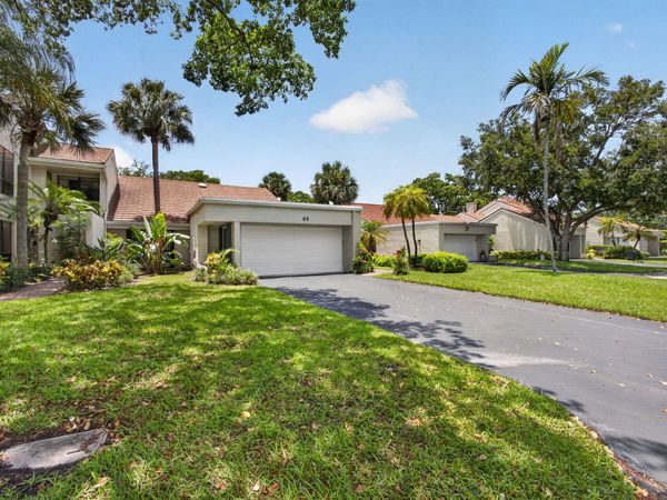 65 Balfour Road E, Palm Beach Gardens, FL 33418
