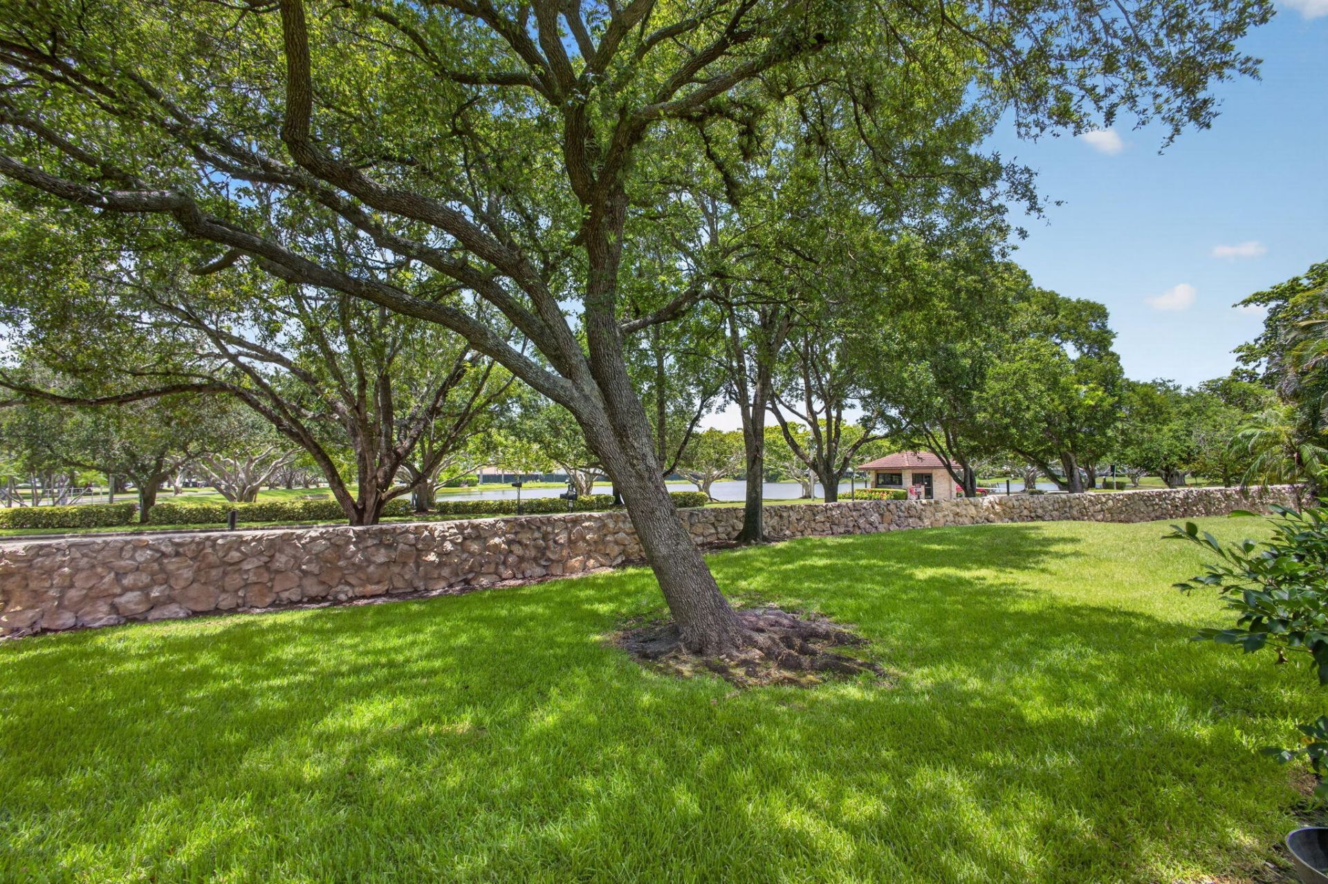 65 Balfour Road E, Palm Beach Gardens, FL 33418 Photo