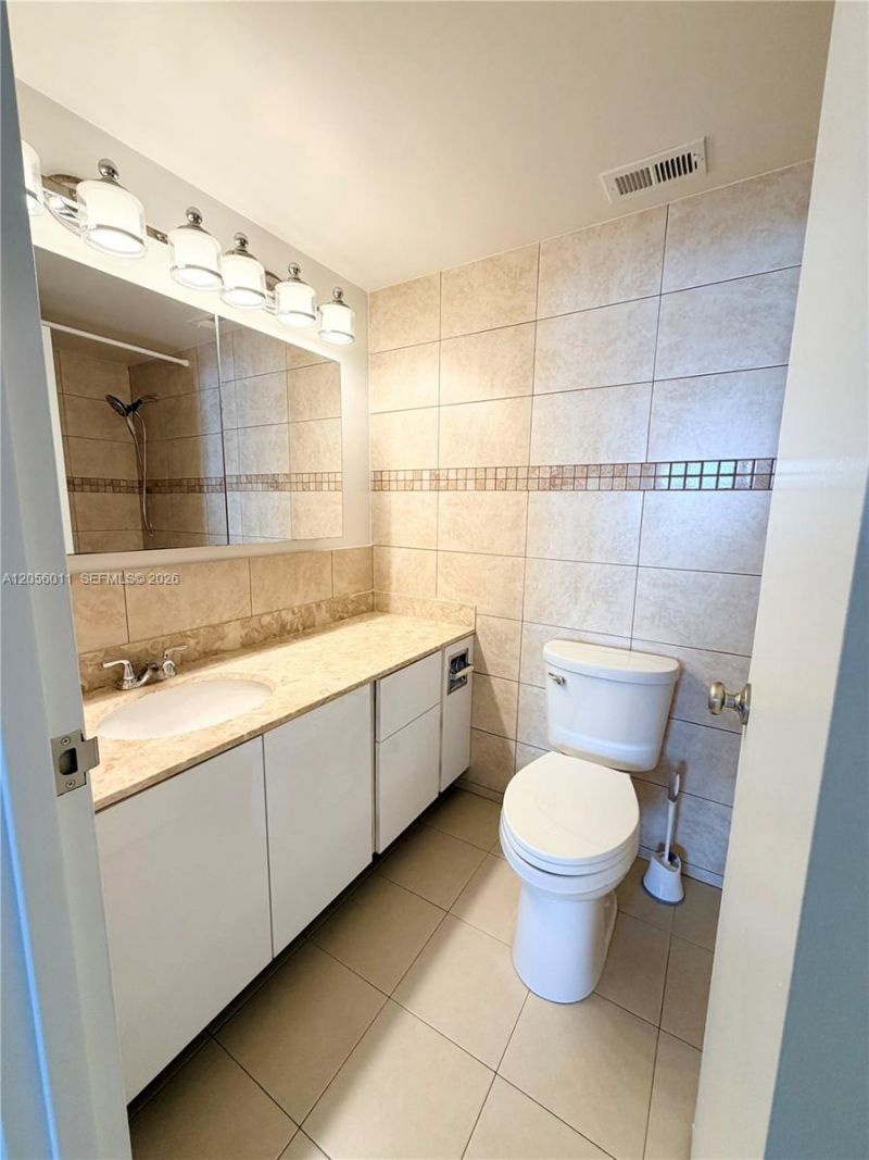 3725 S Ocean Dr , Unit 521, Hollywood, FL 33019 Photo