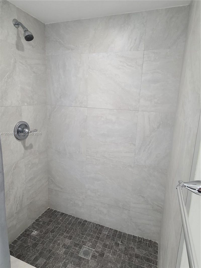 3625 N Country Club Dr , Unit 2408, Aventura, FL 33180 Photo