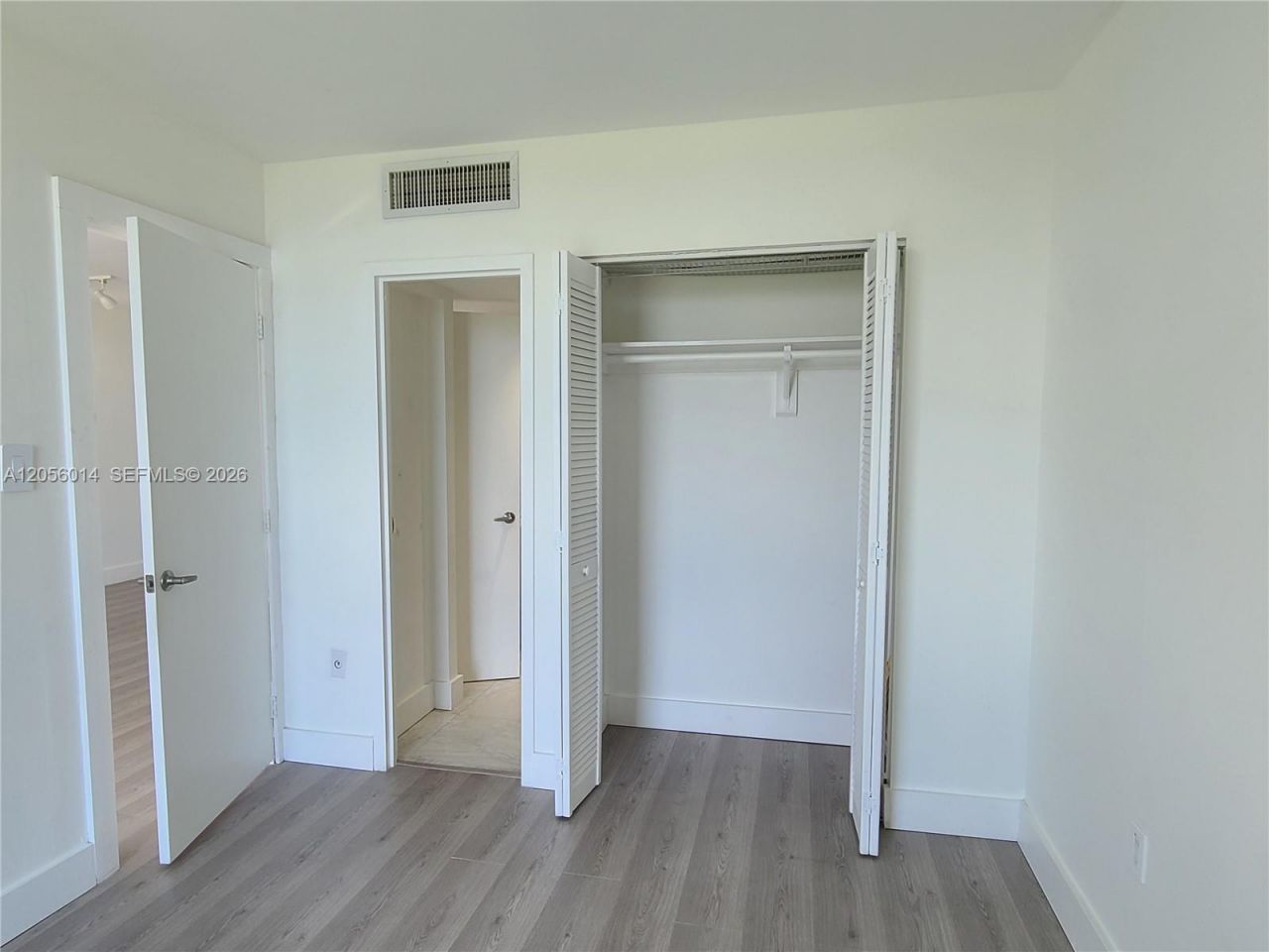 3625 N Country Club Dr , Unit 2408, Aventura, FL 33180 Photo