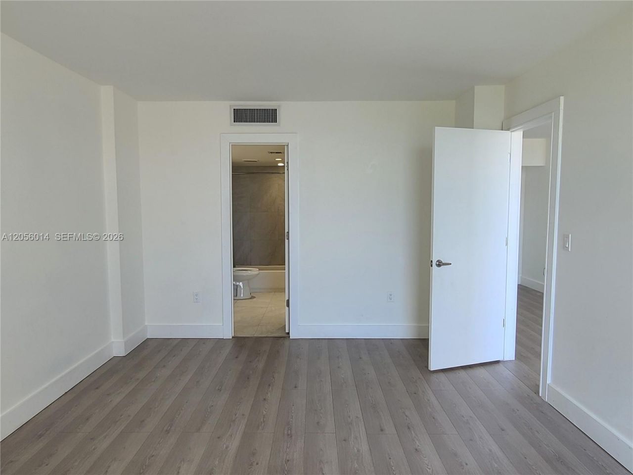 3625 N Country Club Dr , Unit 2408, Aventura, FL 33180 Photo