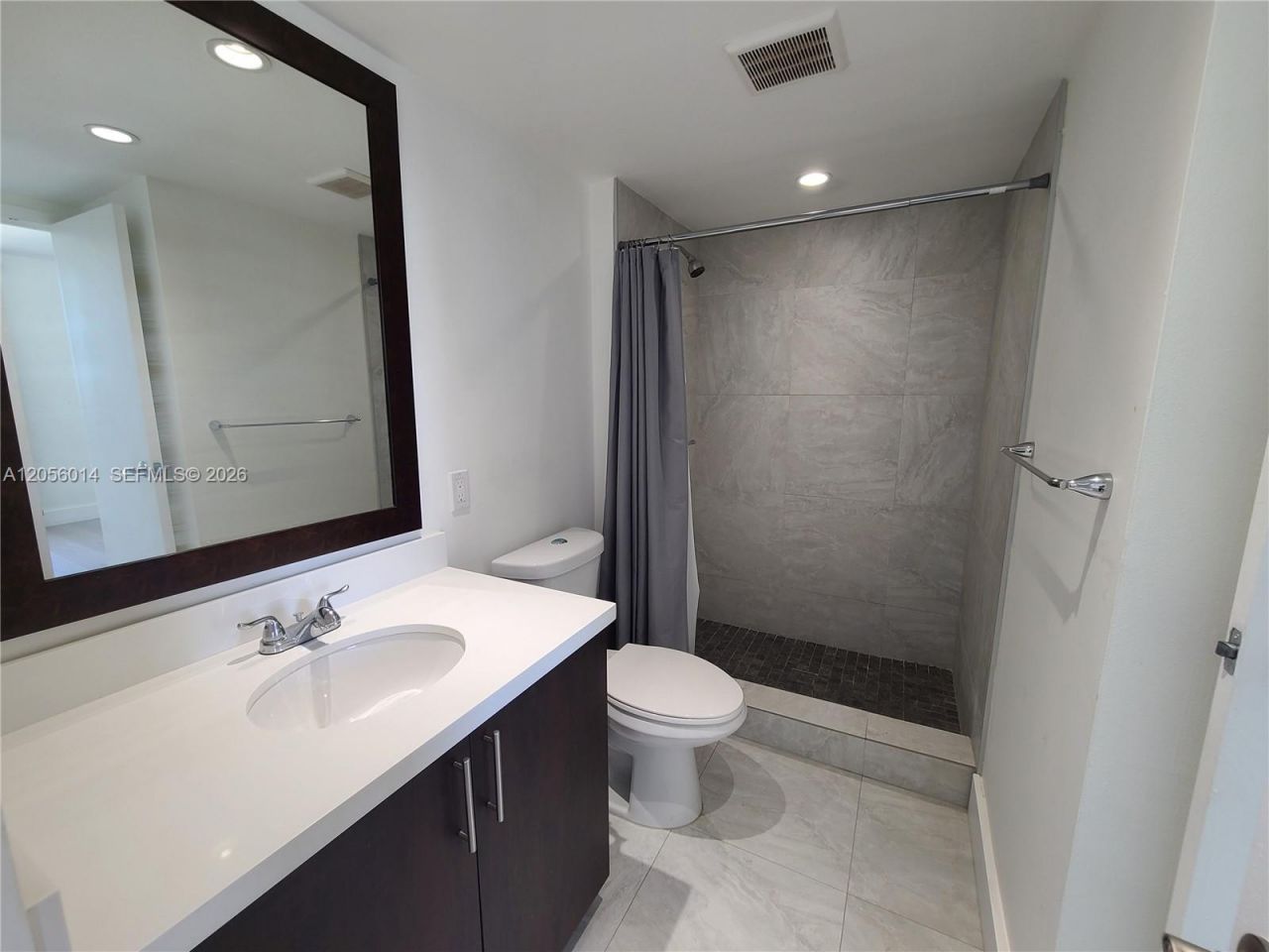 3625 N Country Club Dr , Unit 2408, Aventura, FL 33180 Photo
