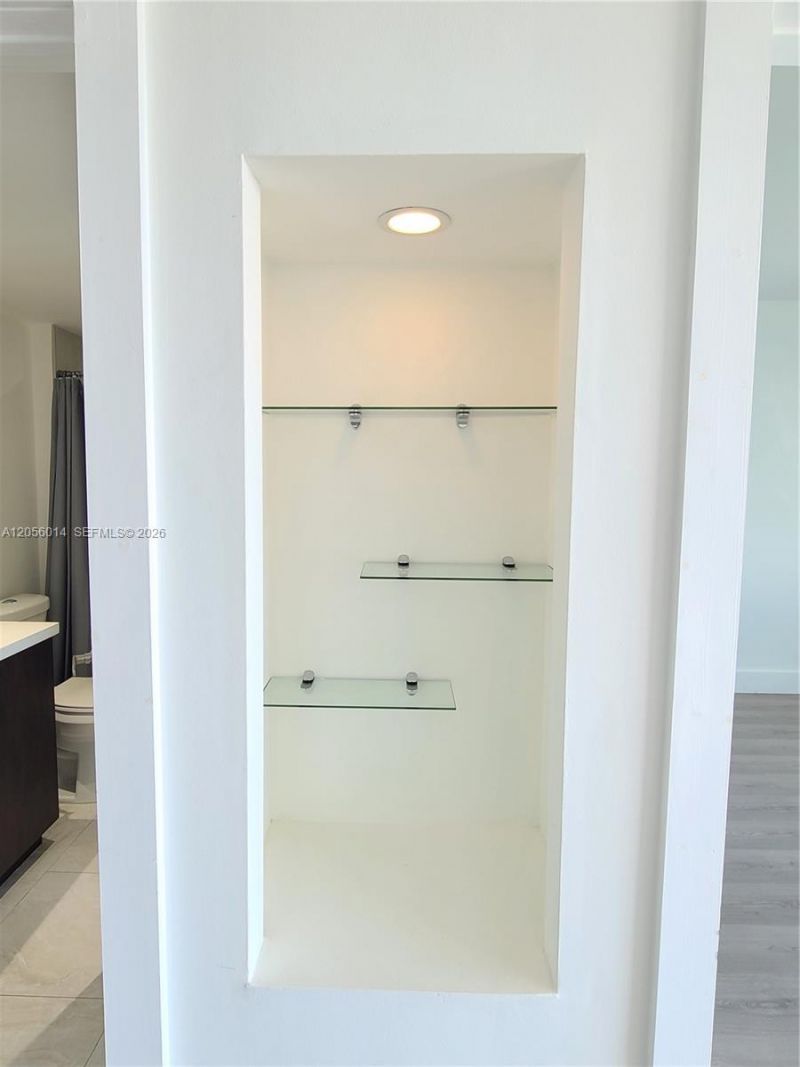 3625 N Country Club Dr , Unit 2408, Aventura, FL 33180 Photo