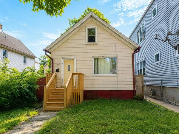 1111 S 20th St, Milwaukee, WI 53204