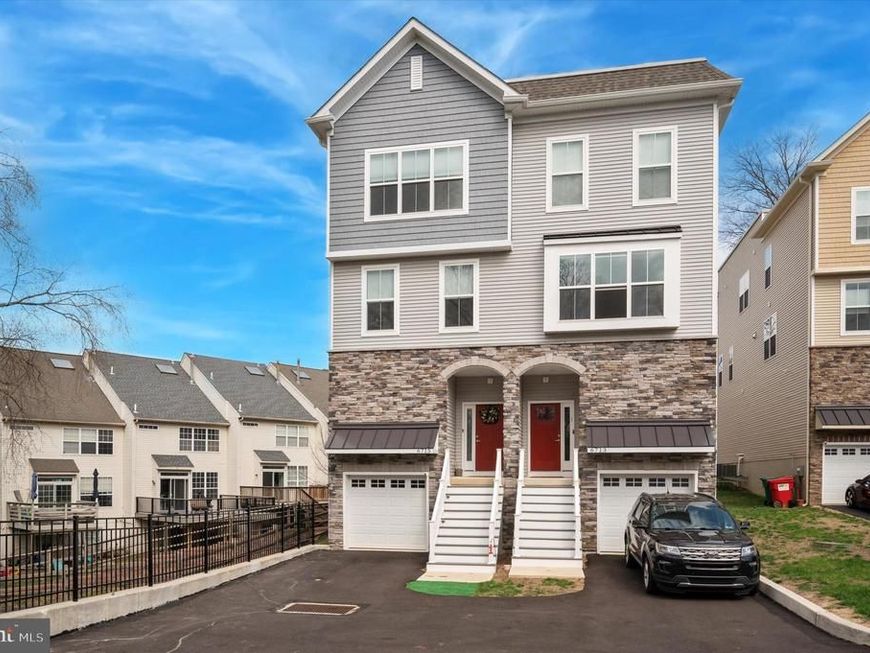 6715 Cinnaminson Court, Philadelphia, PA 19128 Main Photo