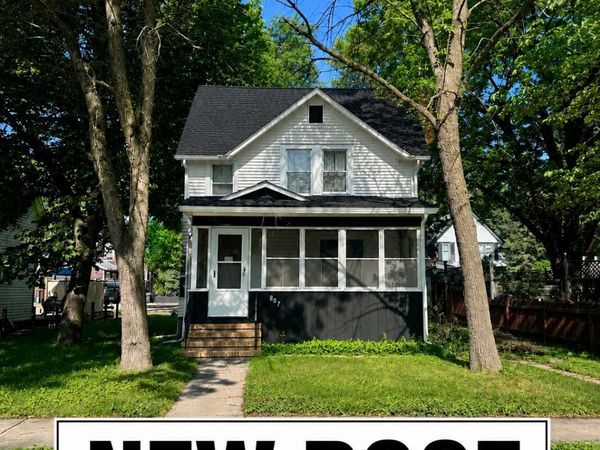 807 5th Street S, Moorhead, MN 56560