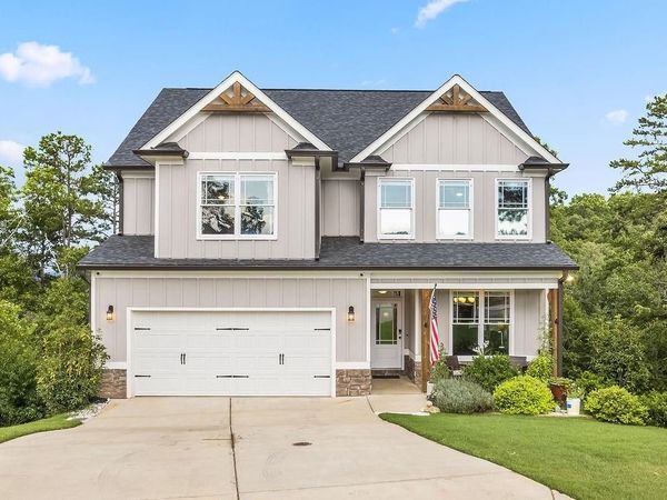 35 Bridgestone Way SE, Cartersville, GA 30120