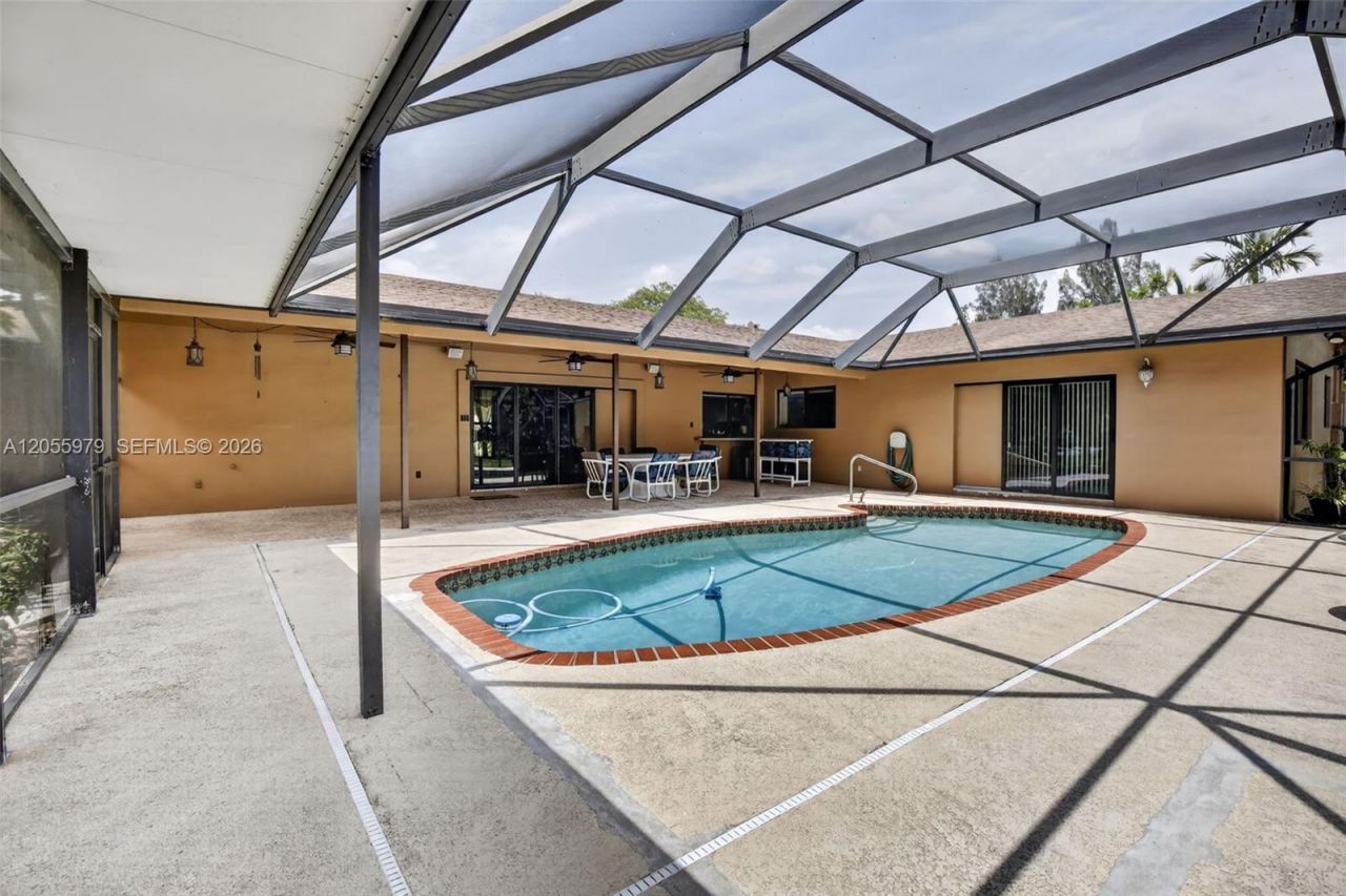 13680 SW 26th St, Davie, FL 33325 Photo