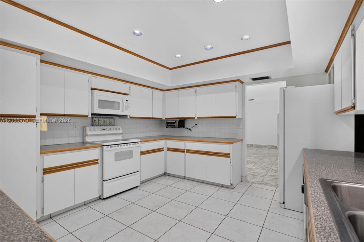 13680 SW 26th St, Davie, FL 33325 Photo