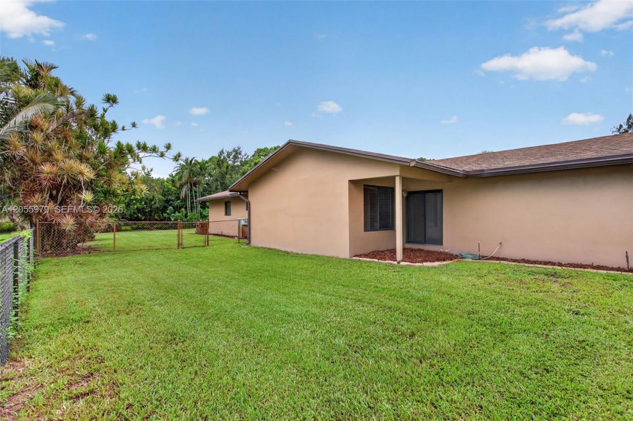 13680 SW 26th St, Davie, FL 33325 Photo