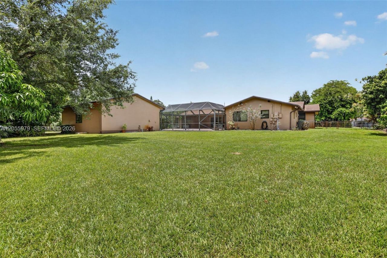 13680 SW 26th St, Davie, FL 33325 Photo
