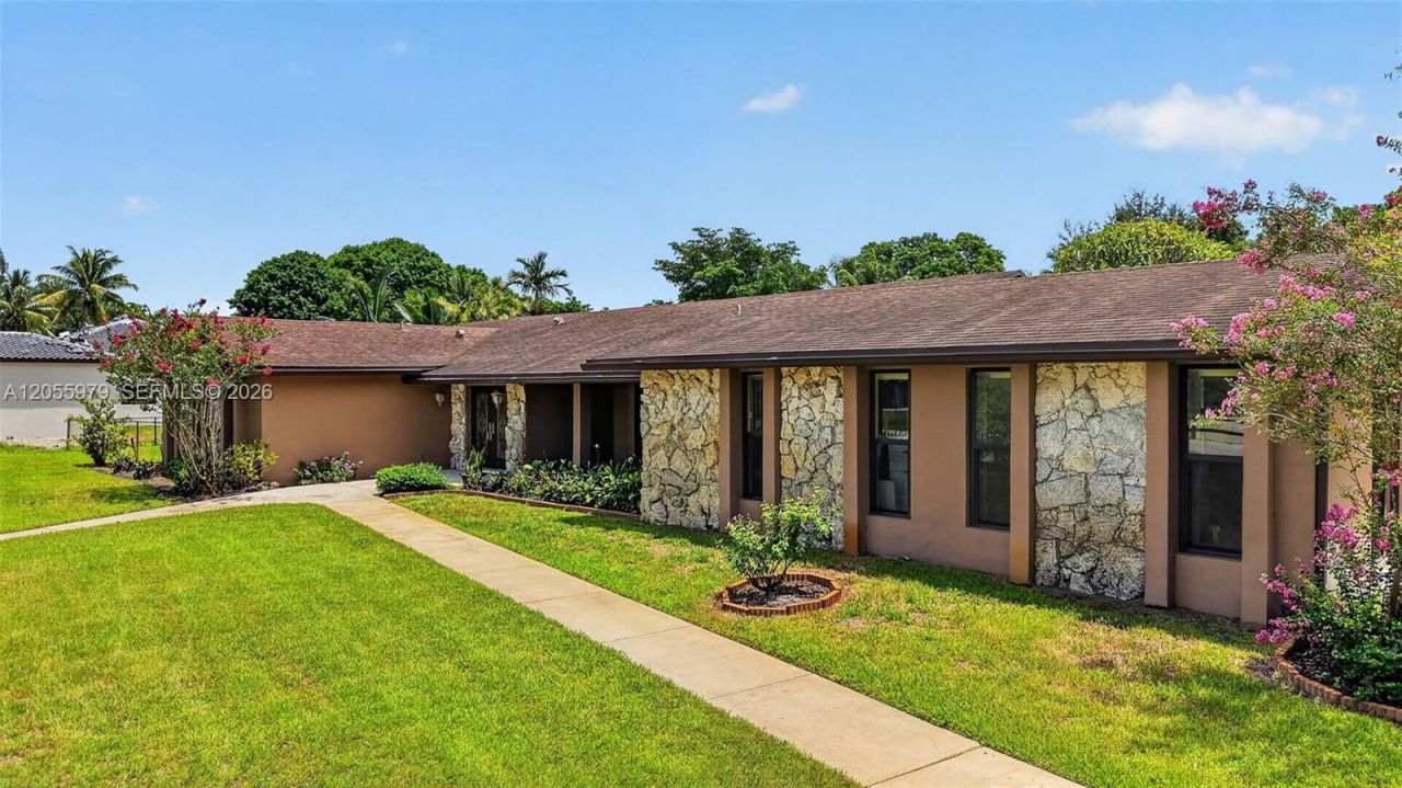 13680 SW 26th St, Davie, FL 33325 Photo