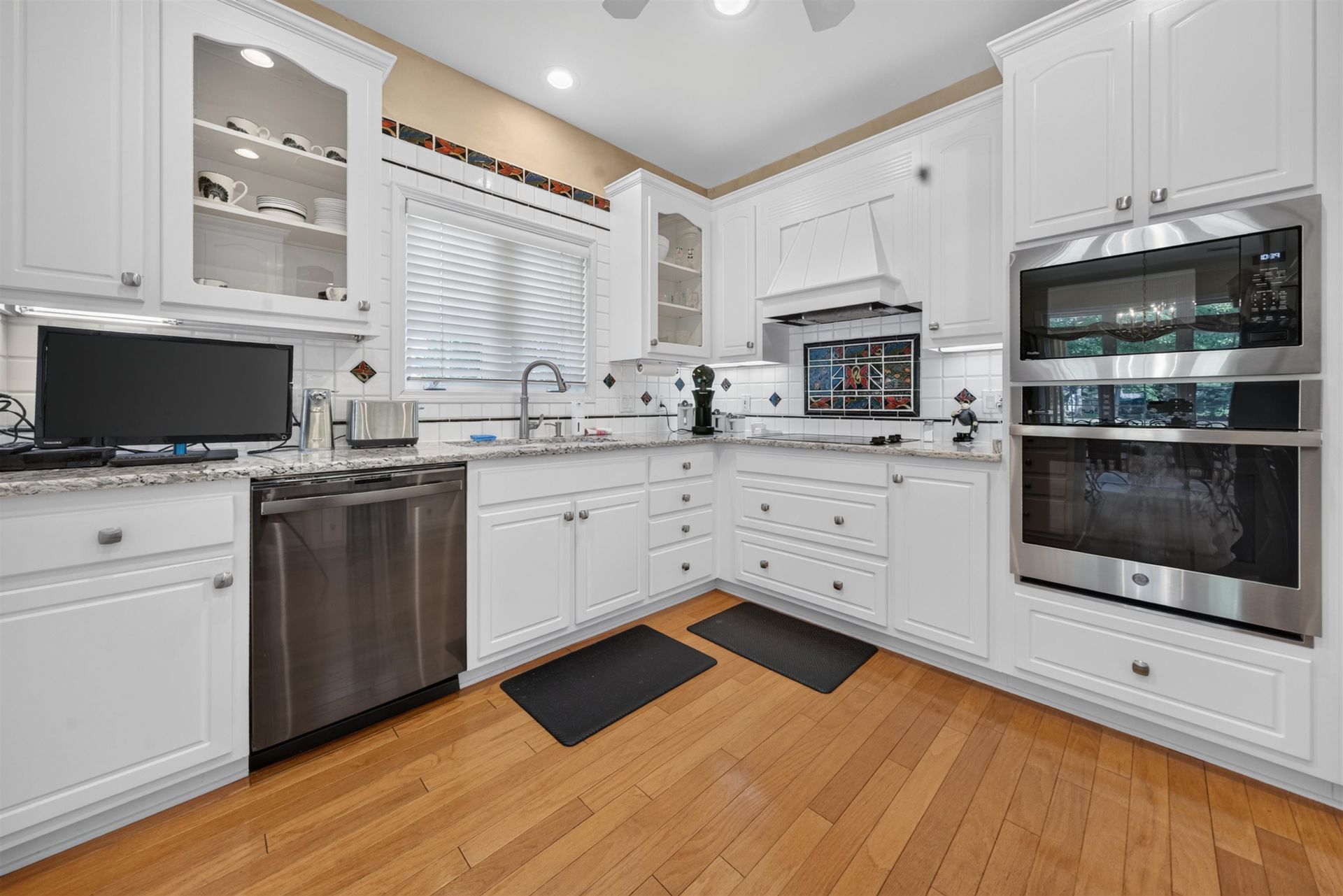 3802 Cagney Ln.  Photo 20