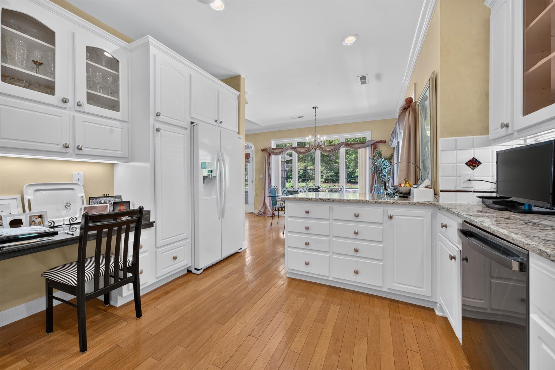 3802 Cagney Ln.  Photo 22