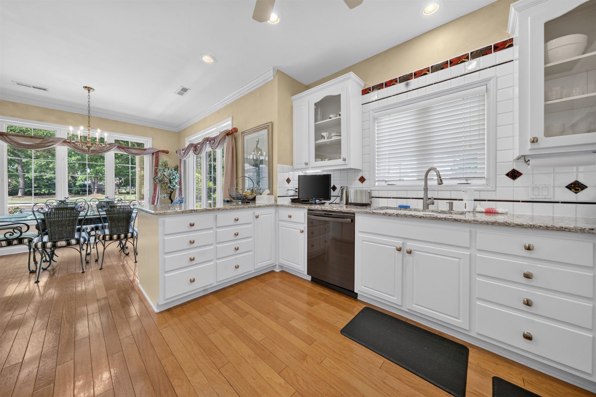 3802 Cagney Ln.  Photo 23