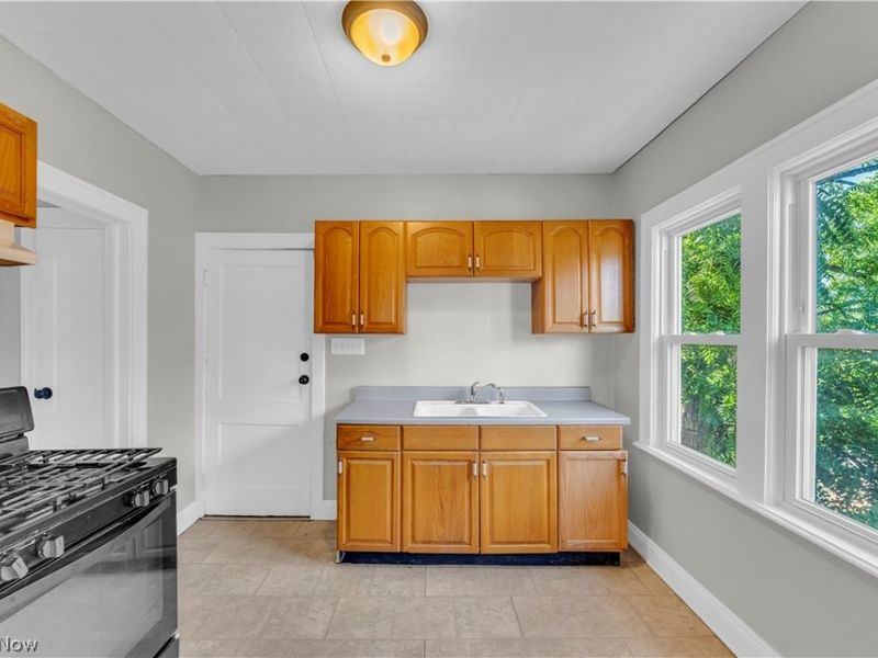 4808 E 84th Street, Unit 2/UP, Garfield Heights, OH 44125 Photo 12