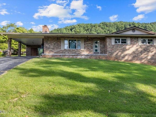 227 Willow Avenue, Pennington Gap, VA 24277