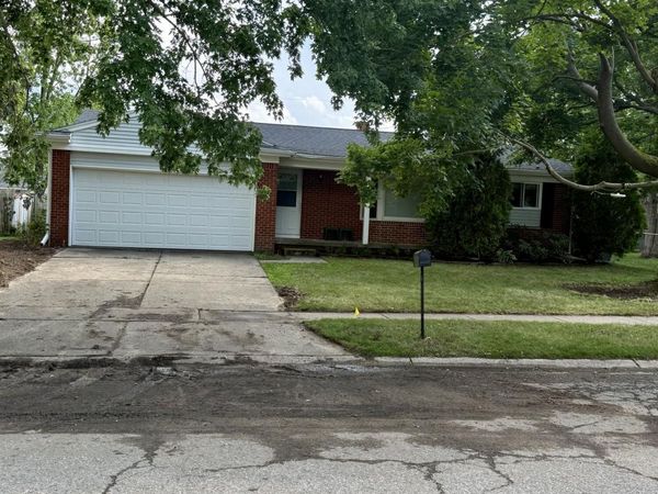 4431 Davlind Drive, Holt, MI 48842
