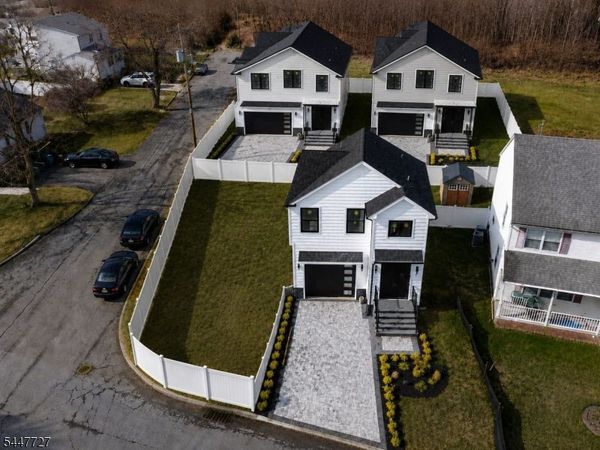 95 Kennedy Ave, Aberdeen, NJ 07721