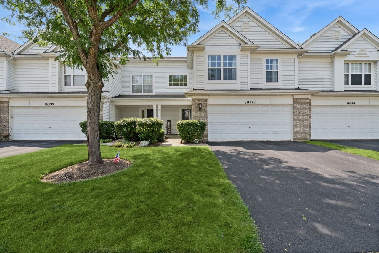 10541 Wakefield Lane , Huntley, IL 60142