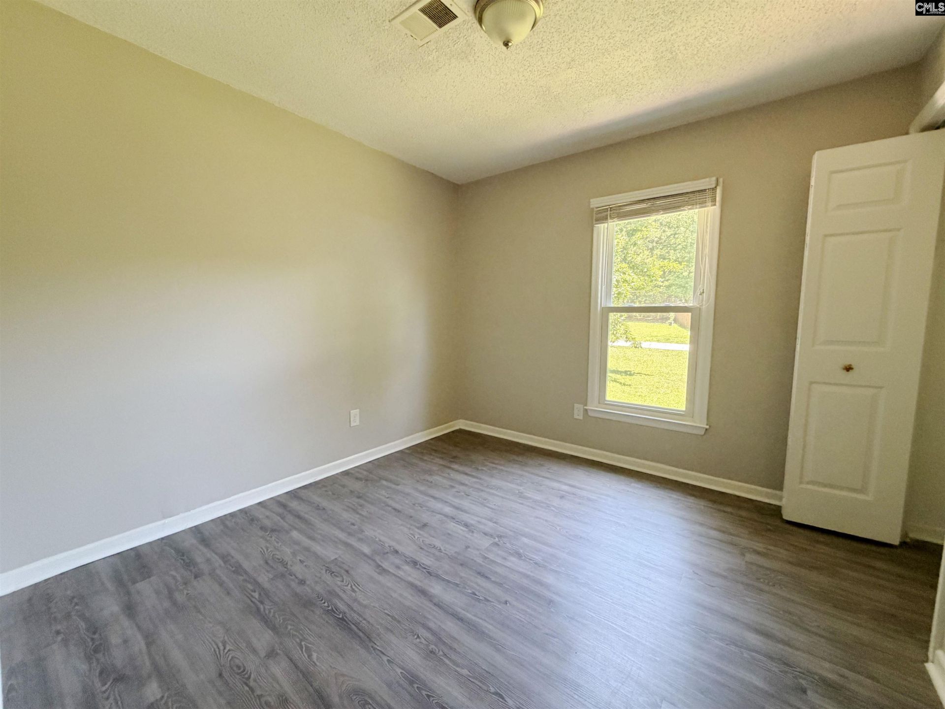 202 River Song Road Photo 13