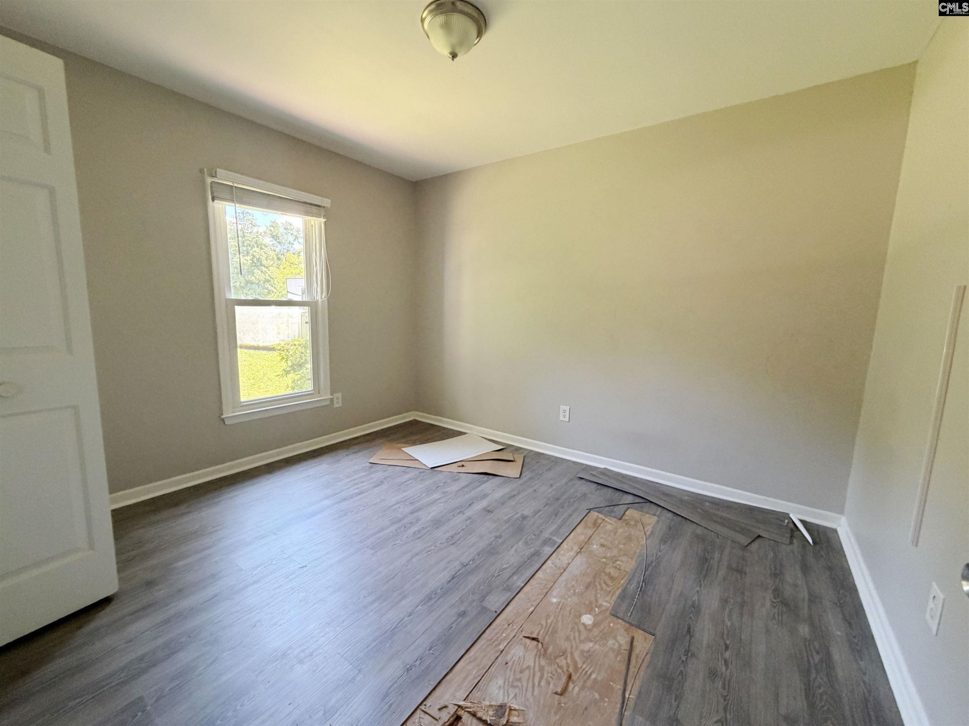 202 River Song Road Photo 15