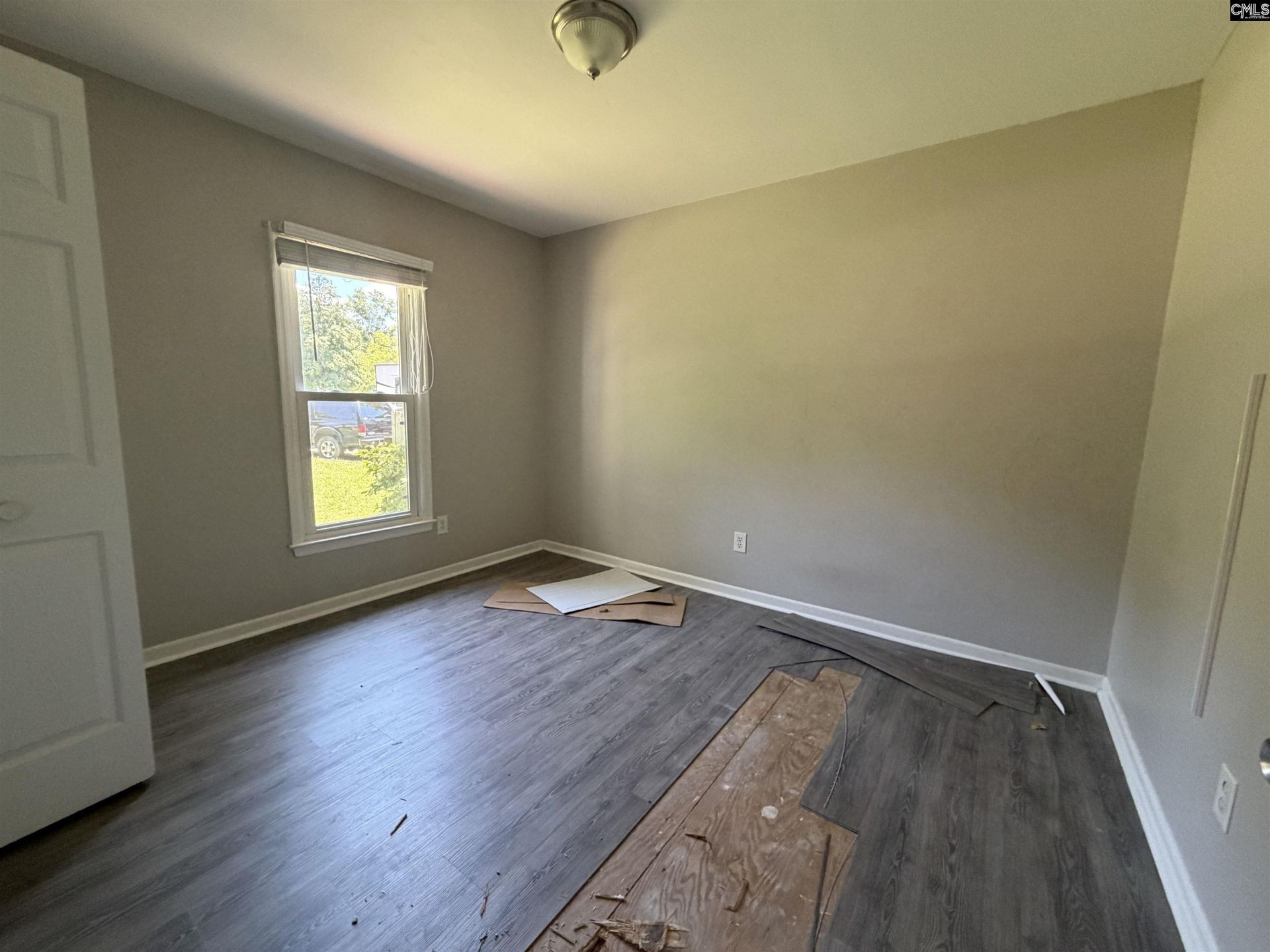 202 River Song Road Photo 16