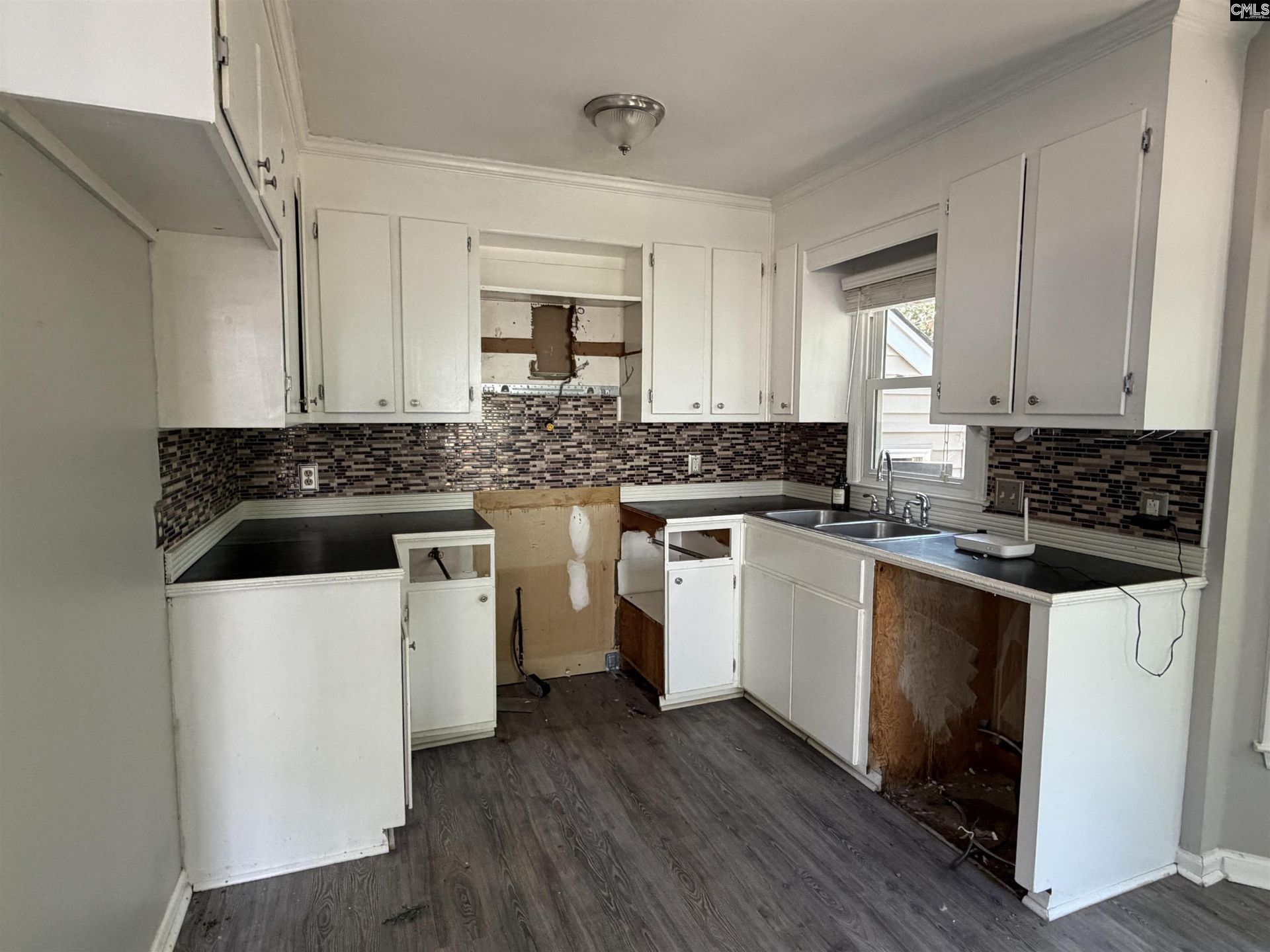 202 River Song Road Photo 6