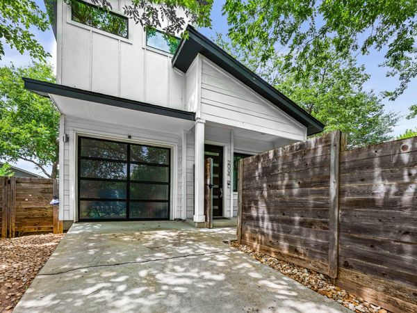 2004 E 10th ST, Unit 2, Austin, TX 78702