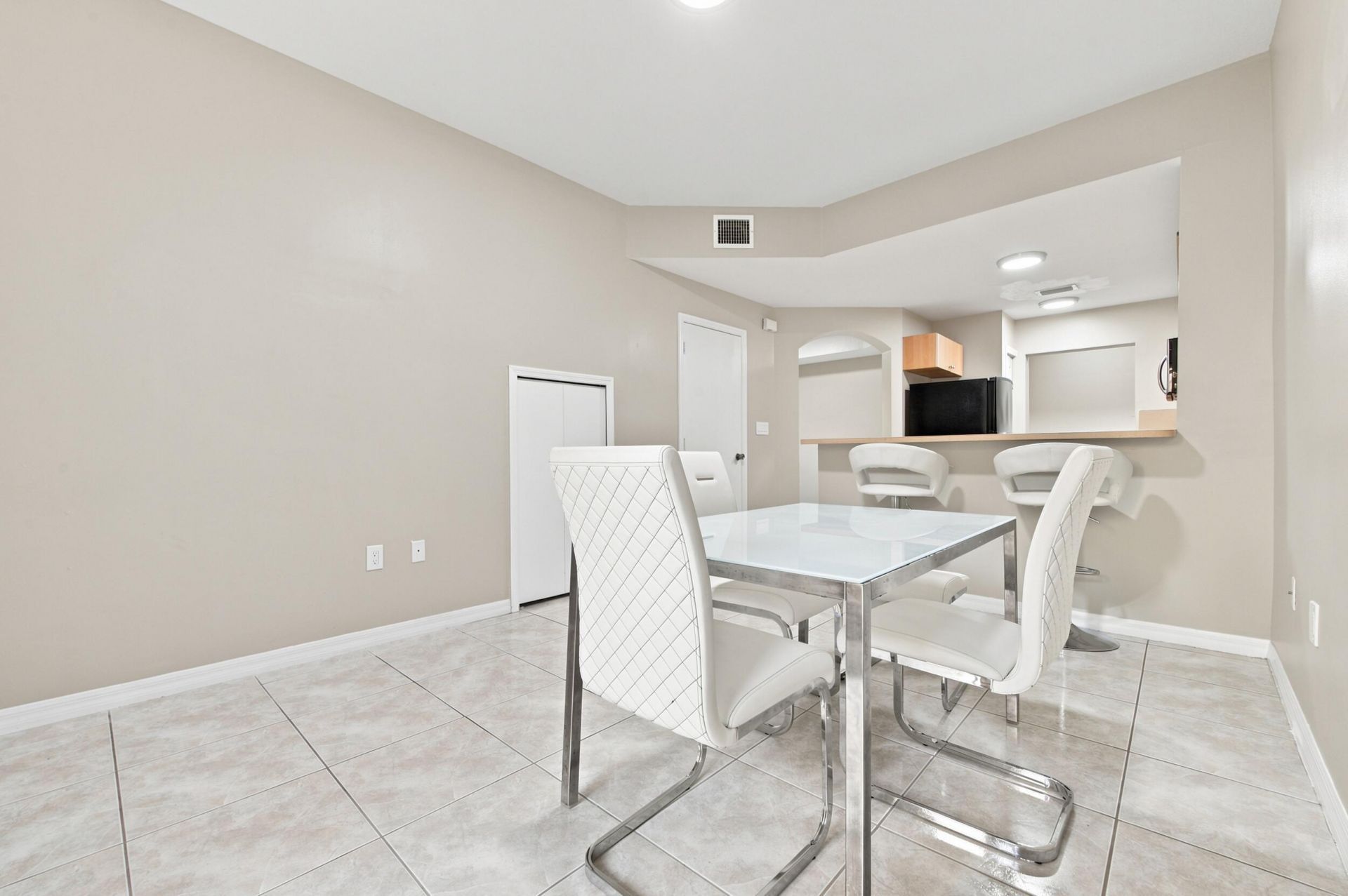 732 SW 106th Avenue, Unit 2011, Pembroke Pines, FL 33025 Photo
