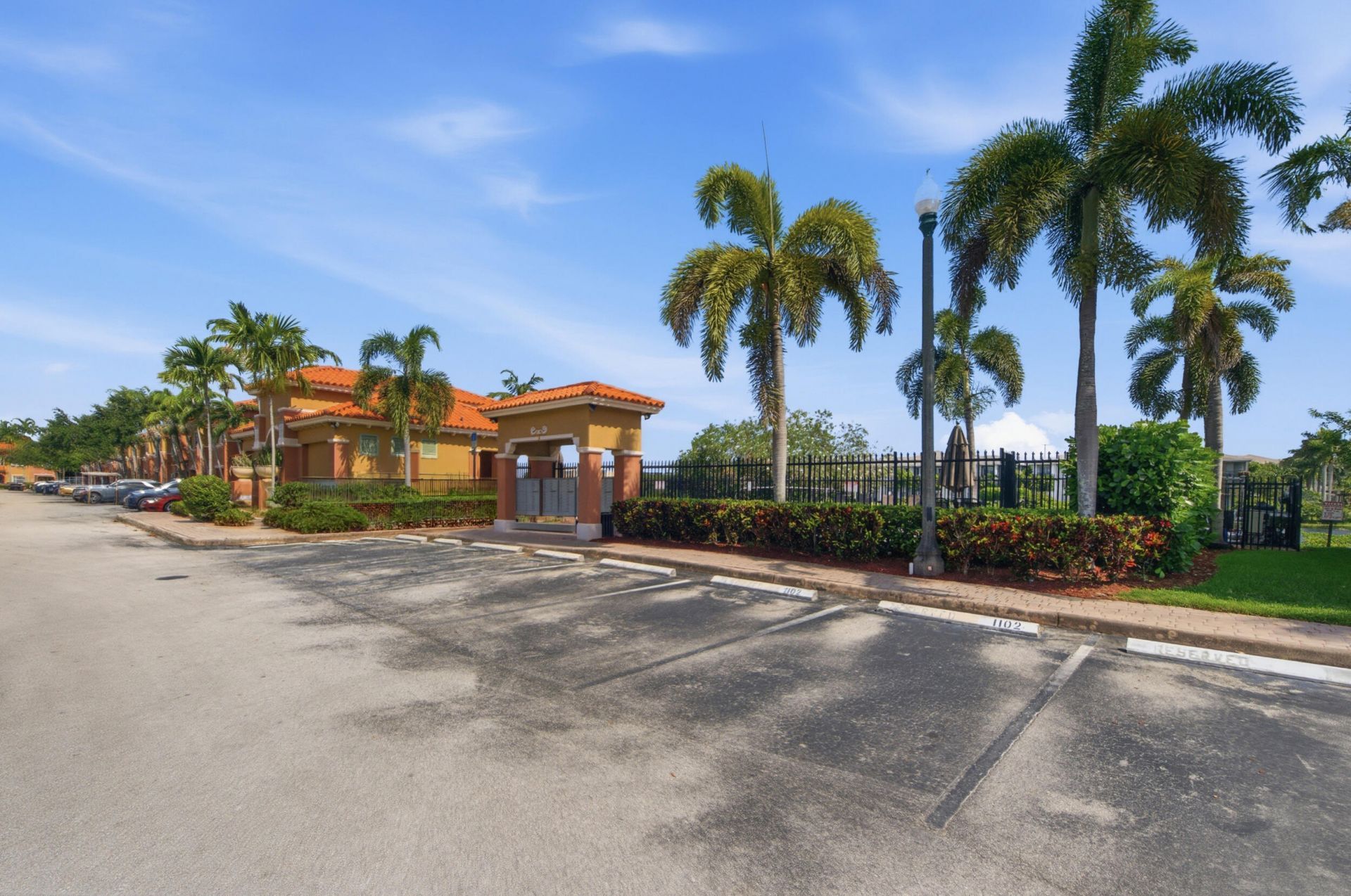 732 SW 106th Avenue, Unit 2011, Pembroke Pines, FL 33025 Photo