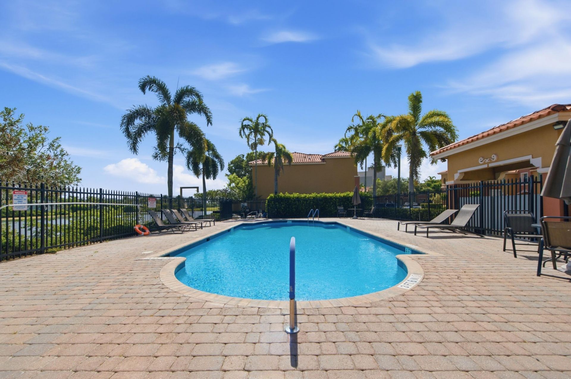 732 SW 106th Avenue, Unit 2011, Pembroke Pines, FL 33025 Photo
