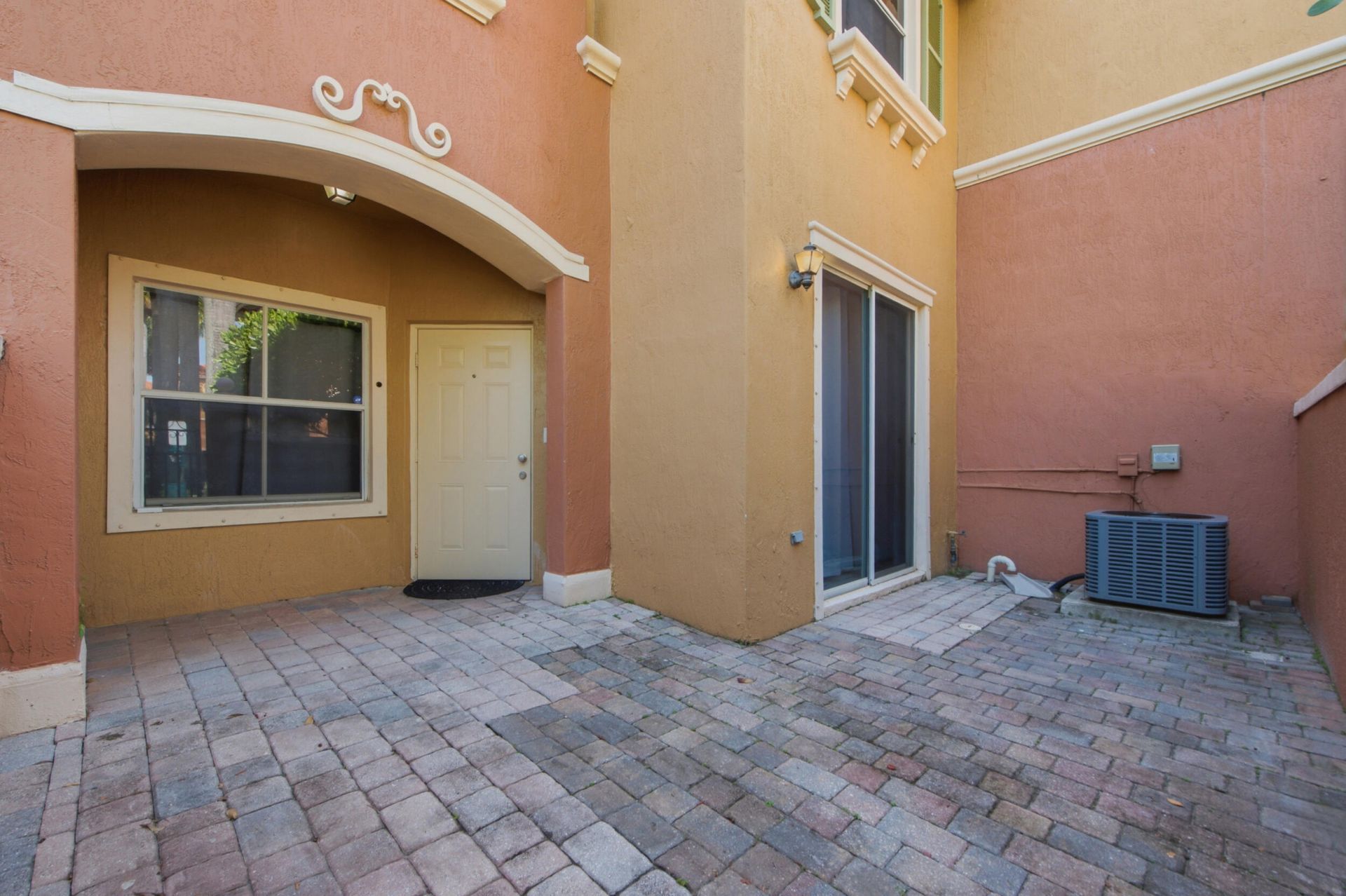732 SW 106th Avenue, Unit 2011, Pembroke Pines, FL 33025 Photo
