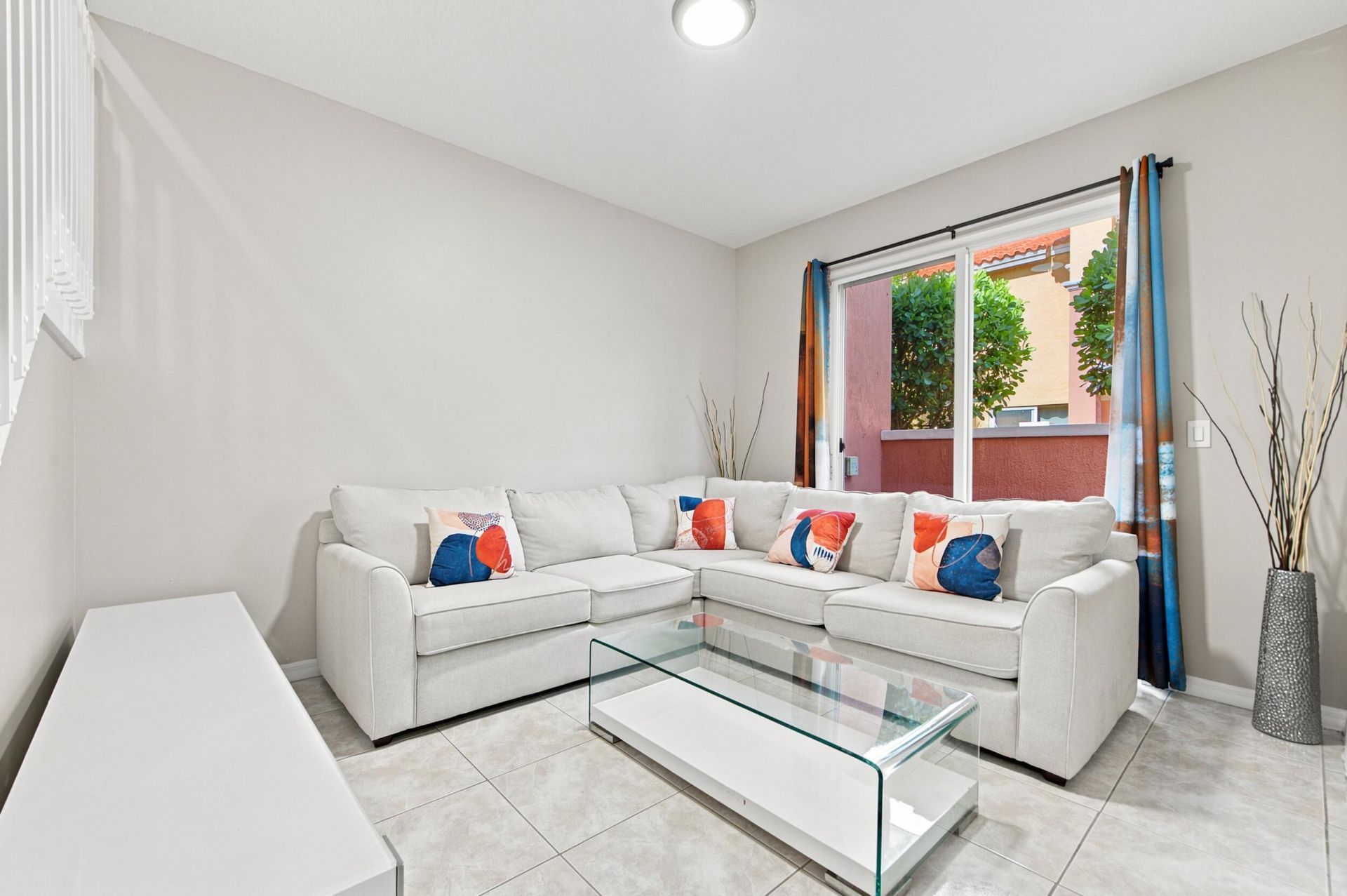 732 SW 106th Avenue, Unit 2011, Pembroke Pines, FL 33025 Photo