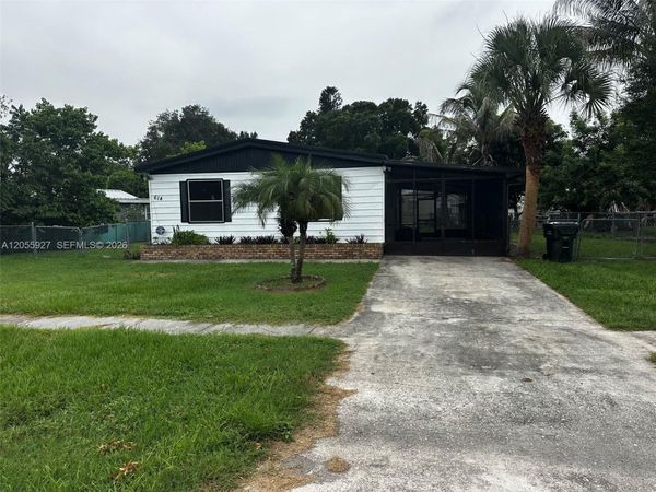 614 BOWDEN RD , Clewiston, FL 33440